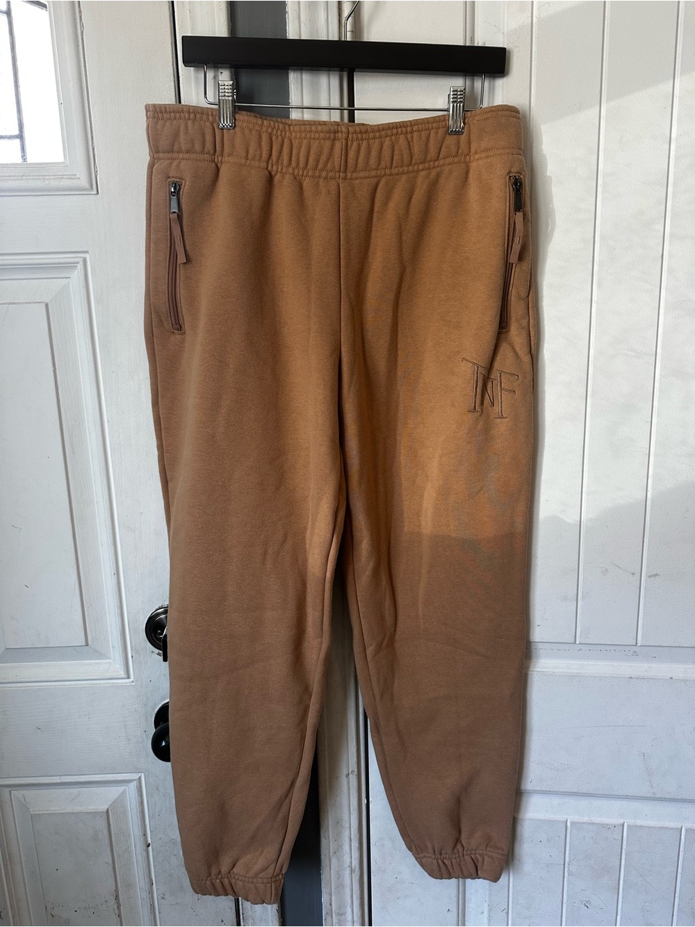 The North Face Women’s Heavyweight Relaxed Fit Sweatpants Large